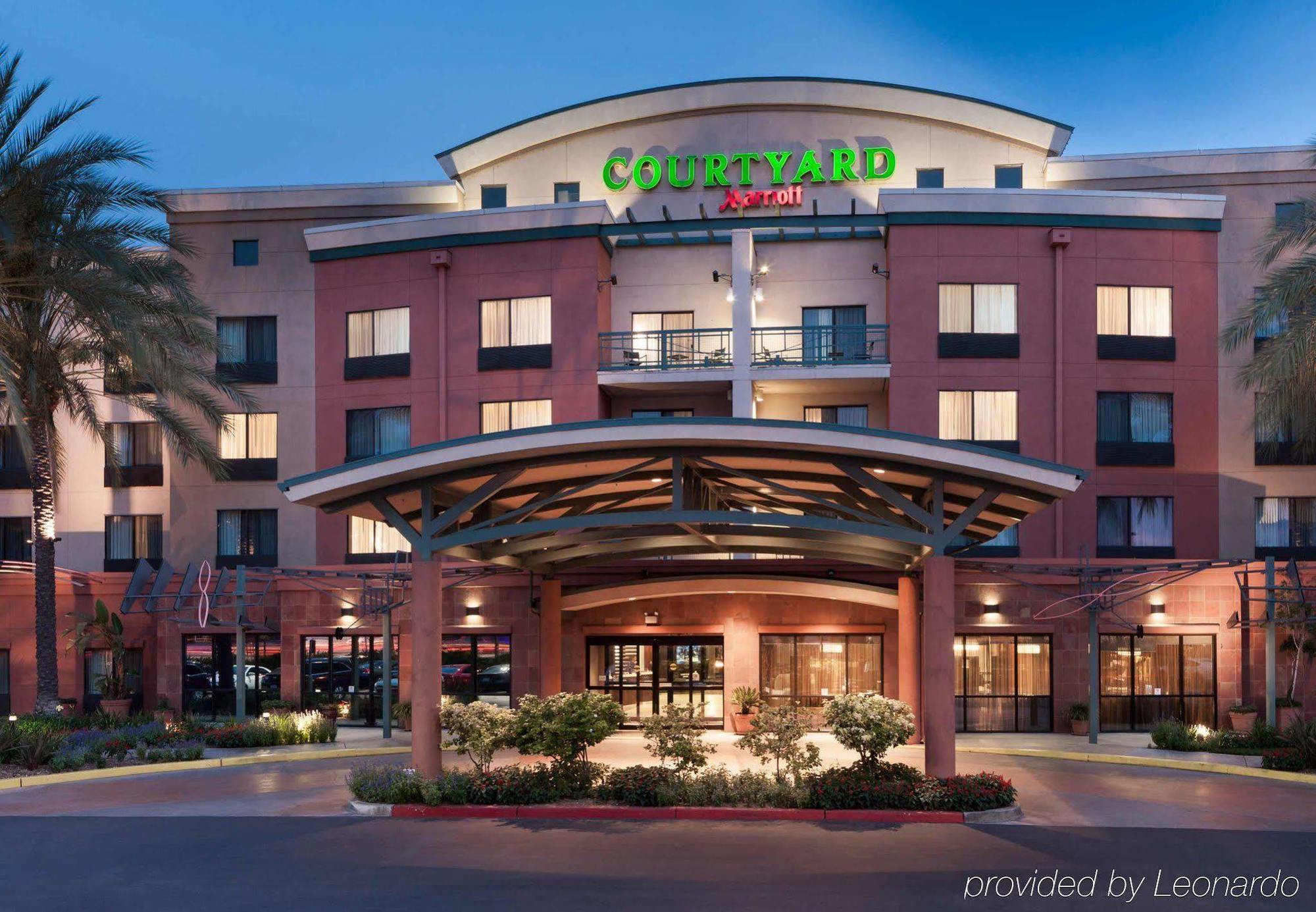 Courtyard Los Angeles Burbank Airport Exterior photo