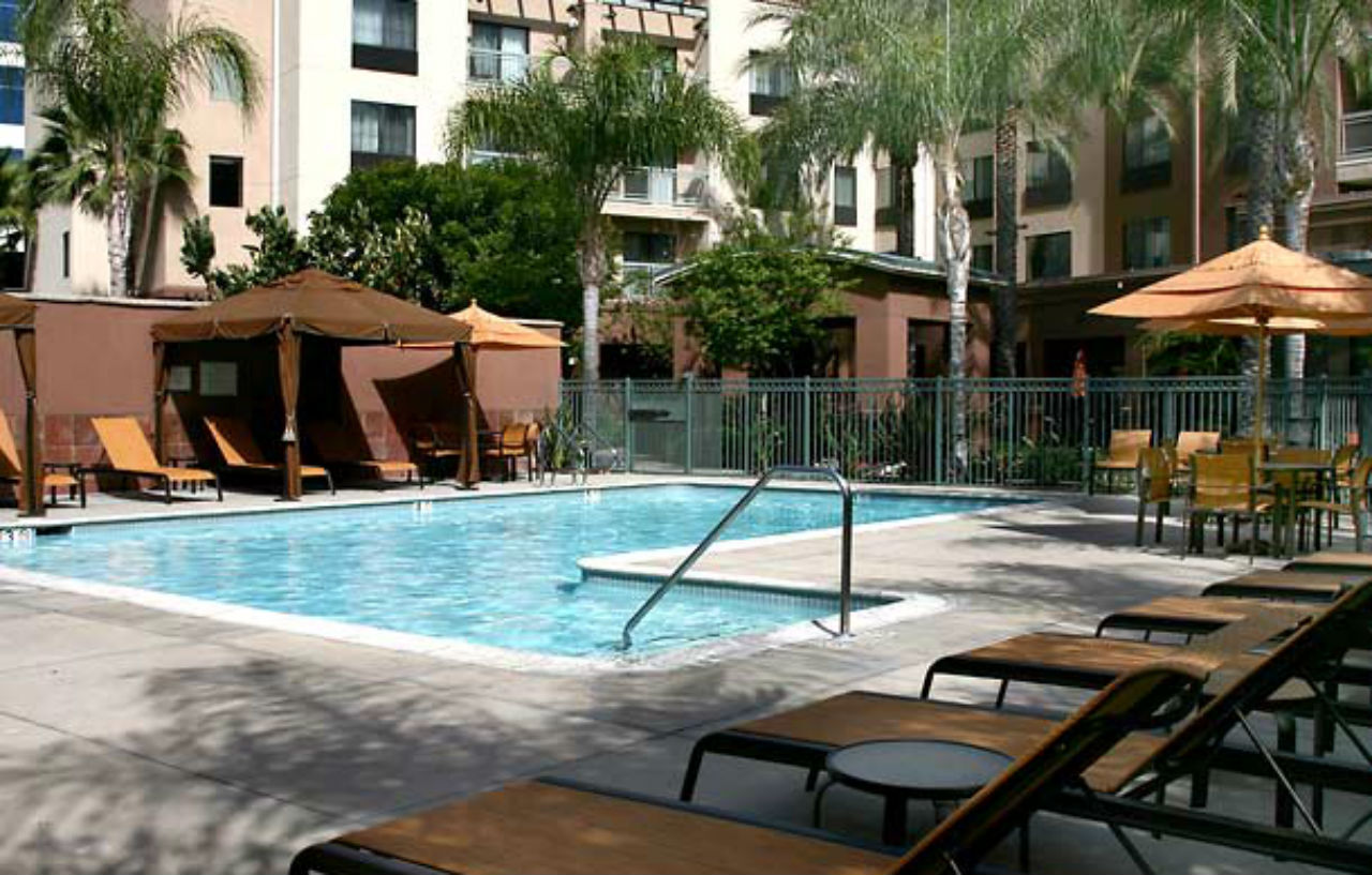 Courtyard Los Angeles Burbank Airport Exterior photo
